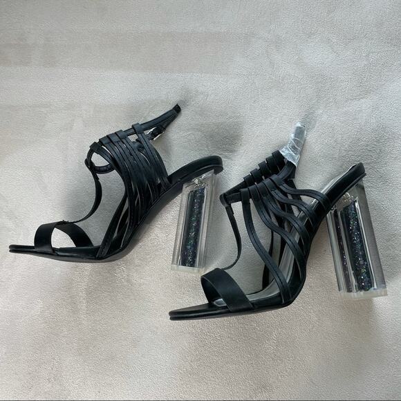 Qupid NWOB Black Strappy Open Toe Clear Glitter Chunk Heels Size 6 Ankle Strap - Picture 4 of 6